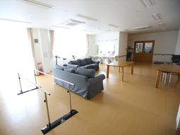 広々としたリハビリテーション室