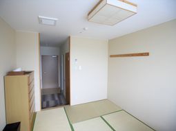 清潔で明るい和室空間