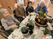 笑顔の皆さんと植物作業