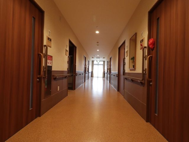 廊下の綺麗な通路