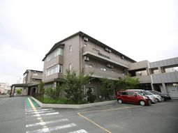 建物の正面外観