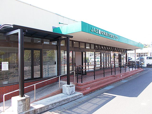 店舗の入り口外観 外観 親しみやすい雰囲気のあるエントランスです。アクセスしやすい作りが魅力的です。