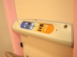 浴室用リフトの操作パネル
