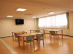 明るい食堂の様子