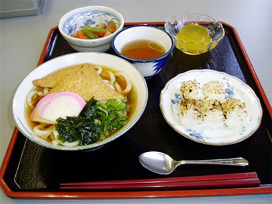 美味しそうな食事
