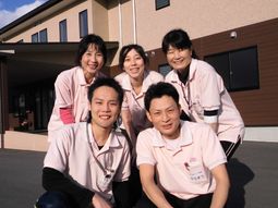 スタッフの集合写真