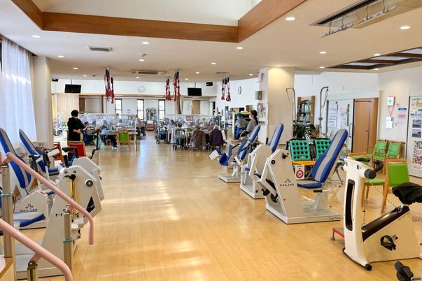運動器具が並ぶ空間  