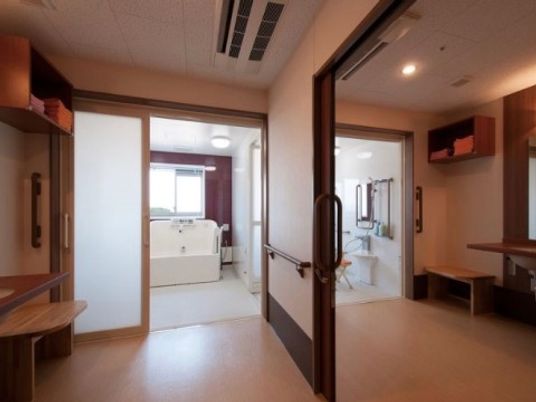 清潔な居室の入口
