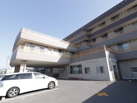 多階層のモダン建築