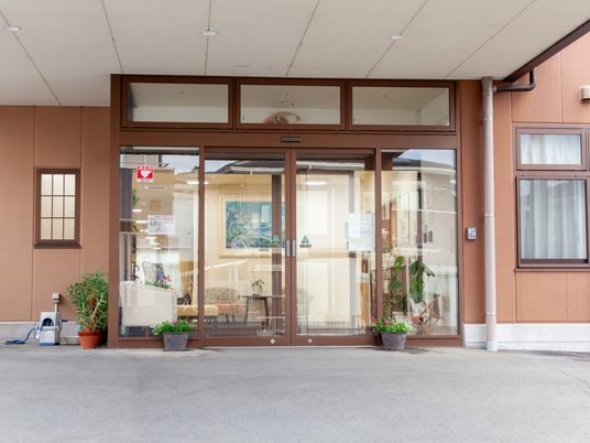 清潔感のあるエントランス