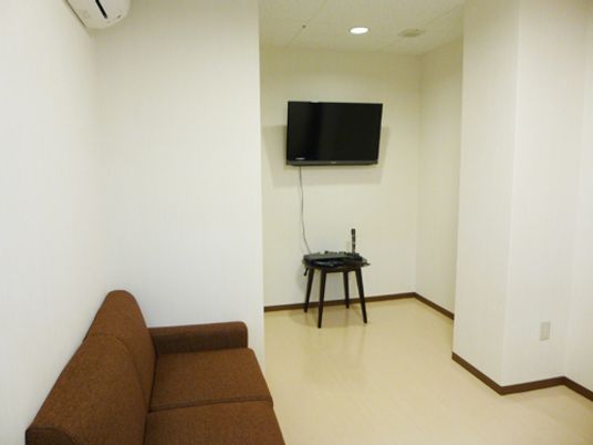 シンプルなリビングスペース