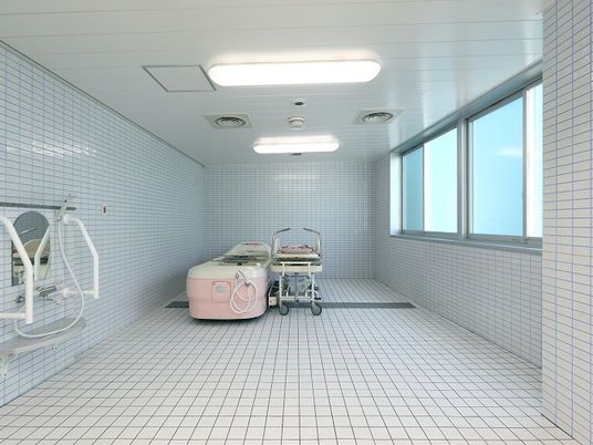 広い浴室  