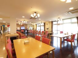 ゆったりとしたダイニングルーム