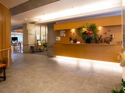 温かみのあるロビーエリア