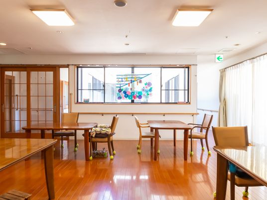 明るいダイニングルーム