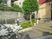 外観の階段と植栽  