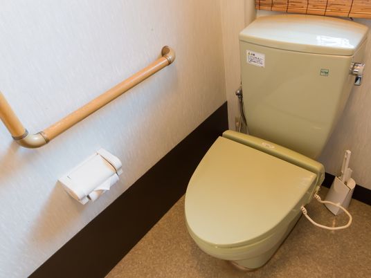 手すり付きトイレ設備