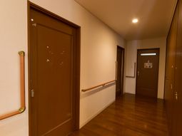 暖かみのある廊下