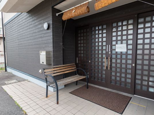 エントランスの落ち着いた雰囲気