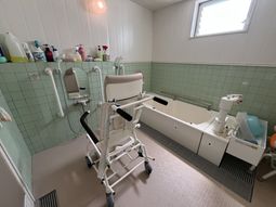 機能的な浴室