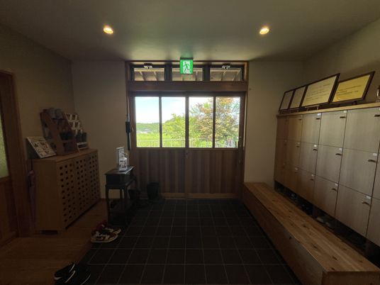 靴箱のあるエントランス