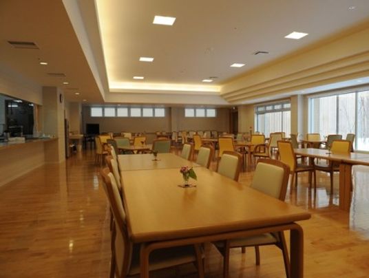 ゆったりとした食堂