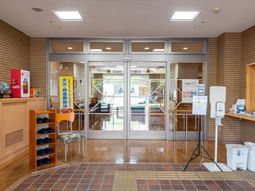 玄関前の広々とした空間
