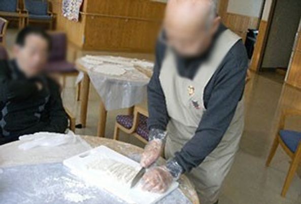 調理を楽しむ様子