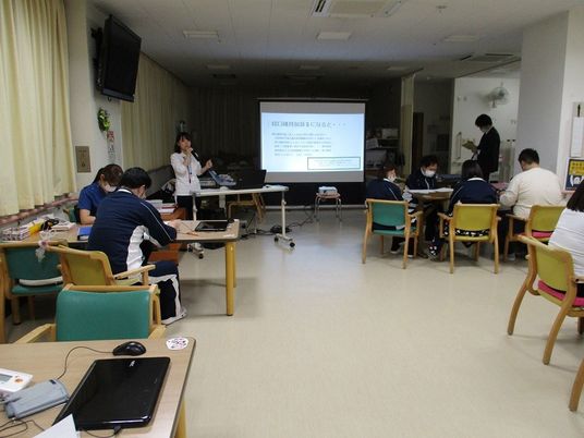 勉強会の多目的室  