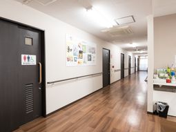 廊下と部屋の入口