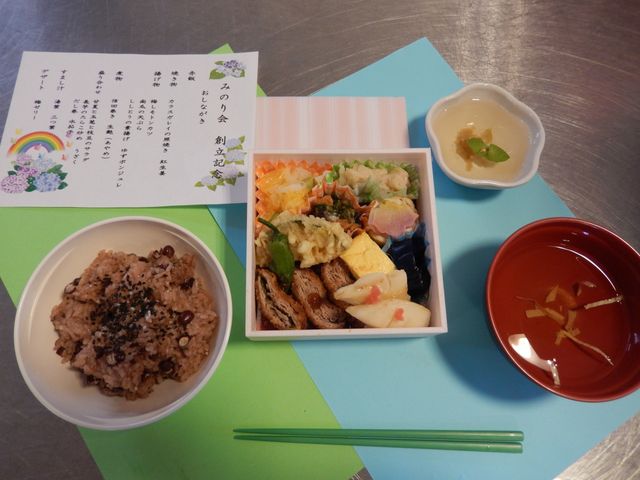 彩り豊かな料理と盛り付け