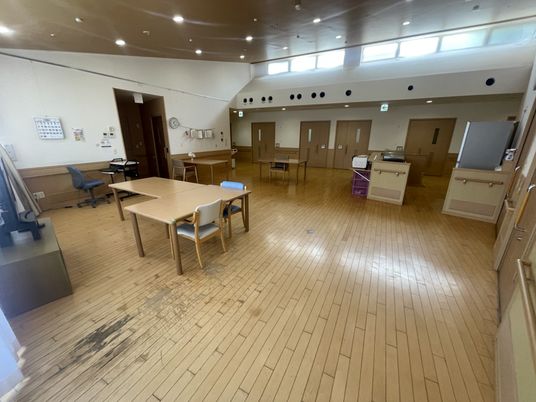 自然光の入る広々とした空間