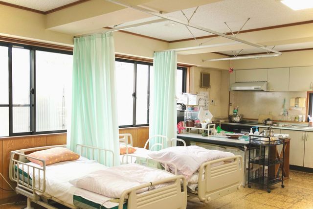 広々とした居室 居室 自然光がたっぷり差し込む居室で、快適な環境です。一緒に働く方には明るい雰囲気が魅力です。