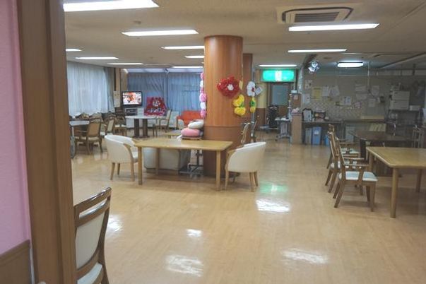 広々としたラウンジ