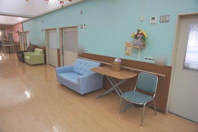 幅広い廊下