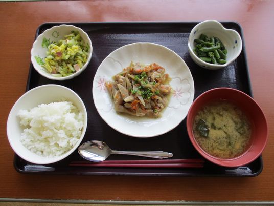 和食の食事セット