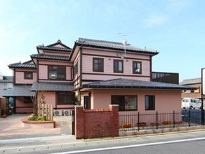 住宅風の外観  
