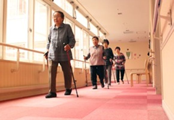 自然光の入る廊下