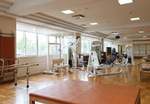 運動機器が並ぶ部屋