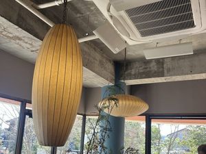 明るいラウンジ  