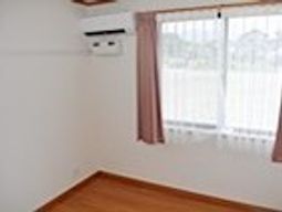 シンプルな居室空間