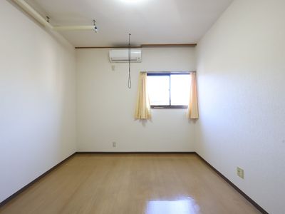 洋室風清潔な居室