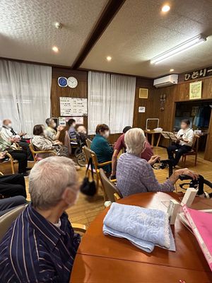 談話が行われる共有スペース