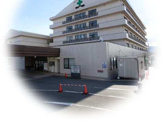 建物正面の外観  