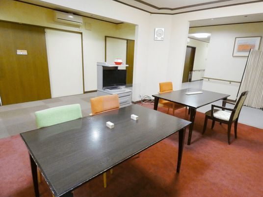 落ち着いた雰囲気のダイニングルーム