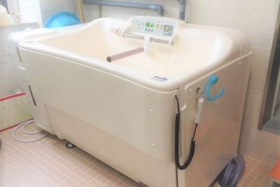 心地よい設備の浴室  
