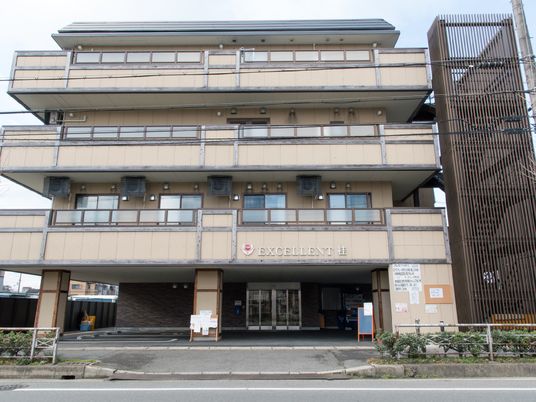 多階層建物の外観