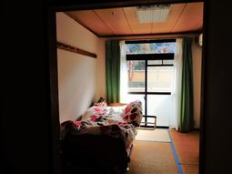 和室の居室風景