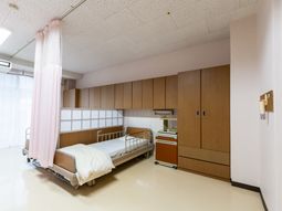 落ち着いた雰囲気の居室