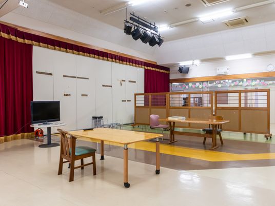 広々とした多目的室